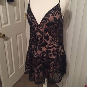 🔥3 for $10🔥 Black & Nude Lace Dress